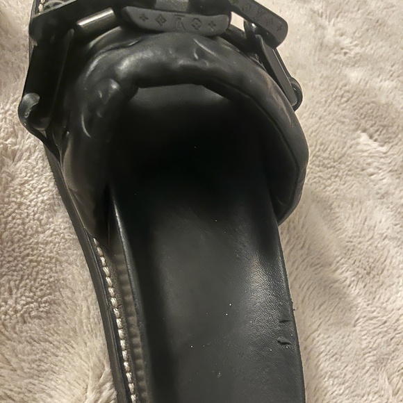 Louis Vuitton Leather Chain-Link Accents Slides - Picture 9 of 16